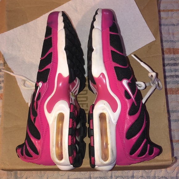 Pink and Black Nike Air Max - Picture 4 of 12